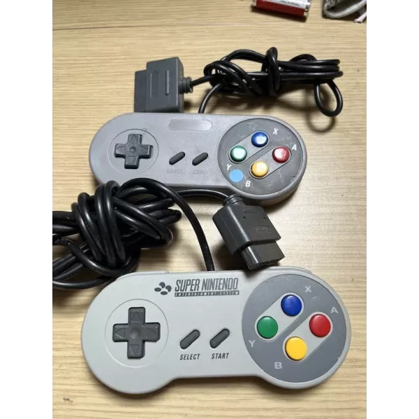 Console SNES Nintendo sans cables avec 2 manettes